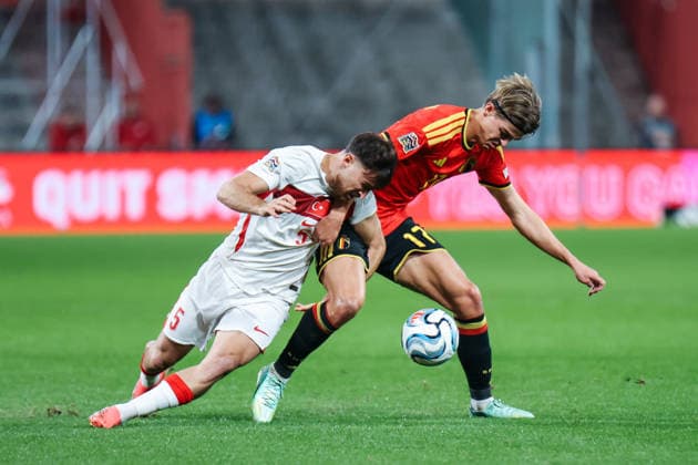 LIEGE, BELGIUM - OCTOBER 02: Salih Özcan (Türkei, 5) challenges Charles De Ketelaere (Belgien, 17) for the ball UEFA Nations League match between Belgium and Türkiye at Stade Maurice Dufrasne on October 02, 2026 in Liege, Belgium. Copyright: xNatachaxFreisenx