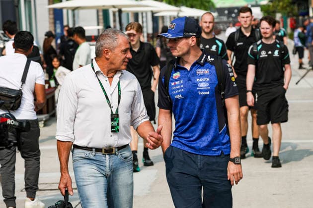 F1 - BAHRAIN GRAND PRIX IN MALAYSIA 2026 Marco Antonelli father of KIMI ANTONELLI Andrea (ita), Mercedes AMG F1 Team W17, portrait with VERSTAPPEN Max (nld), Red Bull Racing Ford RB22, portrait during the 2026 Formula 1 Bahrain Grand Prix in Malaysia, 16th round of the 2026 Formula One World Championship, WM, Weltmeisterschaft from October 2 to 4, 2026 on the Sepang International Circuit, in Sepang, Malaysia - SepangMalaysia Copyright: xXavixBonillax