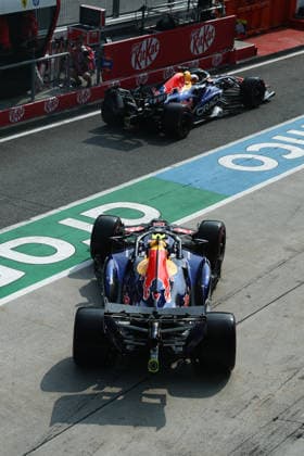 F1 Bahrain Grand Prix In Malaysia - Qualifying SEPANG, MALAYSIA - OCTOBER 3: Max Verstappen and Isack Hadjar of Red Bull Racing leave the pit during the qualifying ahead of the Formula 1 Bahrain Grand Prix at Sepang International Circuit in Sepang, Malaysia on October 3, 2026. Jakub Porzycki Anadolu Sepang Malaysia. Editorial use only. Please get in touch for any other usage. Copyright: x2026xAnadoluxJakubxPorzyckix