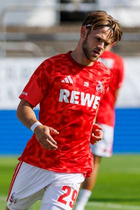 KOELN, GERMANY - OCTOBER 3, 2026: Jan Thielmann (1. FC Köln, 29) during the warm up before the friendly match between FC Viktoria Köln vs. 1. FC Köln at the Sportpark Hoehenberg on October 3, 2026 in Koeln, Germany. DFL REGULATIONS PROHIBIT ANY USE OF PHOTOGRAPHS AS IMAGE SEQUENCES AND OR QUASI-VIDEO. Nordrhein-Westfalen Germany Copyright: xLeahxKohringx