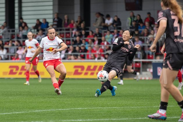 Google Pixel Women s Bundesliga, RB Leipzig vs. FSV Mainz 05, October 3, 2026, Jasmien Mathys 12, RB Leipzig with a shot attempt, soccer, Google Pixel Women s Bundesliga, 2026–2027 season, Matchday 6: RB Leipzig vs. FSV Mainz 05 on October 3, 2026, Cottaweg Training Center, Leipzig. DFB regulations prohibit any use of photographs as image sequences and or quasi-video. Copyright: xBEAUTIFULxSPORTS JanxKaeferx