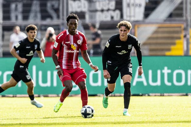 KSV Hessen Kassel vs. SSV Ulm 1846 Soccer, Regionalliga Southwest, Matchday 10, Auestadion Kassel, October 3, 2026; Phinees Bonianga (KSV Hessen Kassel), 11, Oliver Wähling SSV Ulm 1846 Soccer, 10 KSV Hessen Kassel vs. SSV Ulm 1846 Soccer, Regionalliga Southwest, Matchday 10, Auestadion Kassel, October 26, 2003; Photo by Lucca Fundel, Kassel Auestadion, Hesse, Germany