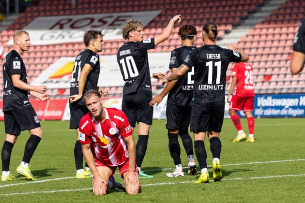 KSV Hessen Kassel vs. SSV Ulm 1846 Soccer, Regionalliga Südwest, Matchday 10, Auestadion Kassel, October 3, 2026—Goal celebration, cheers, and joy after Oliver Wähling’s goal for SSV Ulm 1846, making the score 1–1—SSV Ulm 1846 soccer, 10 Team SSV Ulm 1846 Soccer KSV Hessen Kassel vs. SSV Ulm 1846 Soccer, Regionalliga Southwest, Matchday 10, Auestadion Kassel, October 3, 2026; Photo by Lucca Fundel, Kassel, Auestadion, Hesse, Germany