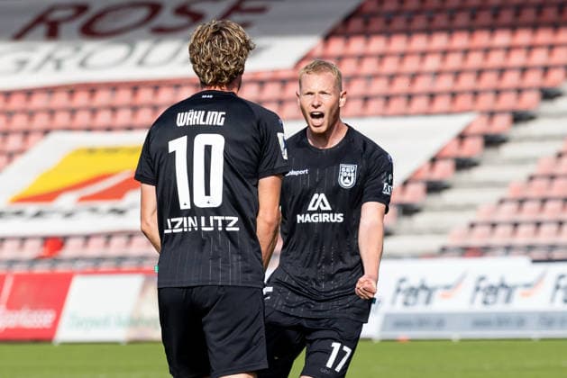 KSV Hessen Kassel vs. SSV Ulm 1846 Soccer, Regionalliga Südwest, Matchday 10, Auestadion Kassel, October 3, 2026—Goal celebration, cheers, and joy after Oliver Wähling’s goal for SSV Ulm 1846, making the score 1–1. Soccer, 10th matchday, from left: Oliver Wähling, SSV Ulm 1846 Soccer, 10th matchday, Leon Müller, SSV Ulm 1846 soccer, 17 KSV Hessen Kassel vs. SSV Ulm 1846 soccer, Regionalliga Southwest, Matchday 10, Auestadion, Kassel, October 3, 2026; Photo by Lucca Fundel; Kassel, Auestadion, Hesse, Germany