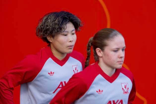 Football - FA Women s Super League - Manchester United, ManU FC Women v Liverpool FC Women LEIGH, ENGLAND - Saturday, October 3, 2026: Liverpool FC Women s Mao Itamura during the pre-match warm-up before the FA Women™s Super League match between Manchester United FC Women and Liverpool FC Women at Leigh Sports Village. (Photo by David Rawcliffe Propaganda) LEIGH Leigh Sports Village GREATER MANCHESTER ENGLAND Copyright: xDavidxRawcliffex 2026-10-03-Man_Utd_Women_v_Liverpool_Women-007_2