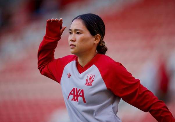 Football - FA Women s Super League - Manchester United, ManU FC Women v Liverpool FC Women LEIGH, ENGLAND - Saturday, October 3, 2026: Liverpool FC Women s FÅ«ka Nagano during the pre-match warm-up before the FA Women™s Super League match between Manchester United FC Women and Liverpool FC Women at Leigh Sports Village. (Photo by David Rawcliffe Propaganda) LEIGH Leigh Sports Village GREATER MANCHESTER ENGLAND Copyright: xDavidxRawcliffex 2026-10-03-Man_Utd_Women_v_Liverpool_Women-003_2