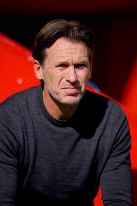 Football - FA Women s Super League - Manchester United, ManU FC Women v Liverpool FC Women LEIGH, ENGLAND - Saturday, October 3, 2026: Liverpool FC Women s head coach Gareth Taylor before the FA Women™s Super League match between Manchester United FC Women and Liverpool FC Women at Leigh Sports Village. (Photo by David Rawcliffe Propaganda) LEIGH Leigh Sports Village GREATER MANCHESTER ENGLAND Copyright: xDavidxRawcliffex 2026-10-03-Man_Utd_Women_v_Liverpool_Women-010_2