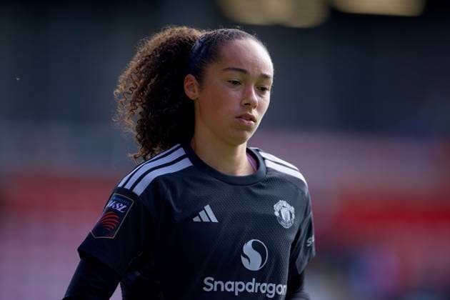 Football - FA Women s Super League - Manchester United, ManU FC Women v Liverpool FC Women LEIGH, ENGLAND - Saturday, October 3, 2026: Manchester United Women s goalkeeper Phallon Tullis-Joyce during the FA Women™s Super League match between Manchester United FC Women and Liverpool FC Women at Leigh Sports Village. (Photo by David Rawcliffe Propaganda) LEIGH Leigh Sports Village GREATER MANCHESTER ENGLAND Copyright: xDavidxRawcliffex 2026-10-03-Man_Utd_Women_v_Liverpool_Women-033_2
