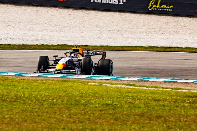 RECORD DATE NOT STATED 3rd October 2026; Sepang IC, Kuala Lumpur, Malaysia; Formula 1, Bahrain Grand Prix, Qualifying Day; Liam Lawson (30) of New Zealand and Visa Cash App Racing Bulls Formula One Team during qualifying at the Bahrain Grand Prix StephenxBlackberry