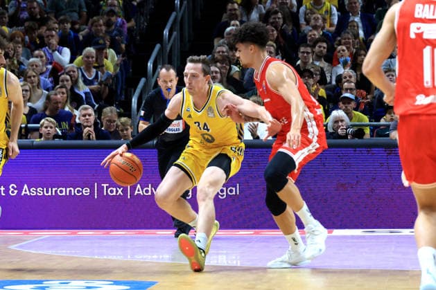 October 3, 2026, Germany, GER, DEU, Basketball, 1st Bundesliga, Day 1, 2026–2027 Season, Berlin, ALBA Berlin vs. Bamberg, Justin Bean (ALBA Berlin) 34, Yuval Hochstadter (Bamberg) 66, nordphoto GmbH, Engler Berlin, Uber Arena Berlin, Germany Copyright: xNordphotox xEnglerx
