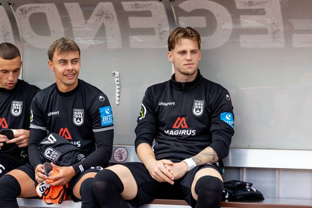 KSV Hessen Kassel vs. SSV Ulm 1846 Soccer, Regionalliga Southwest, Matchday 10, Auestadion Kassel, October 3, 2026; on the Ulm bench (from left): Christopher Negele, SSV Ulm 1846 Soccer, 19, Tim Schmidt, SSV Ulm 1846 Soccer, 27 KSV Hessen Kassel vs. SSV Ulm 1846 Soccer, Regionalliga Southwest, Matchday 10, Auestadion Kassel, October 3, 2026; Photo by Lucca Fundel, Kassel Auestadion, Hesse, Germany