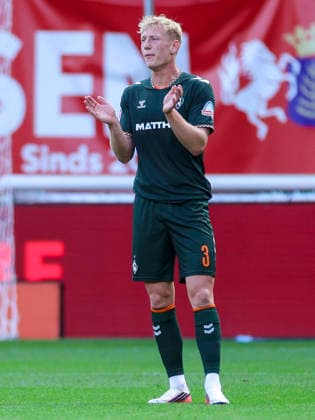 Oskar Wojcik of Werder Bremen looks disappointed during the friendly match between FC Twente Enschede and Werder Bremen at De Grolsch Veste on October 2, 2026, in Enschede, Netherlands Photo by Marco Steinbrenner DeFodi Images Oskar Wojcik Werder Bremen looks dejected during the friendly match between FC Twente Enschede and Werder Bremen at De Grolsch Veste on October 2, 2026, in Enschede, Netherlands. Photo by Marco Steinbrenner, DeFodi Images. Photo by Marco Steinbrenner, DeFodi Images.