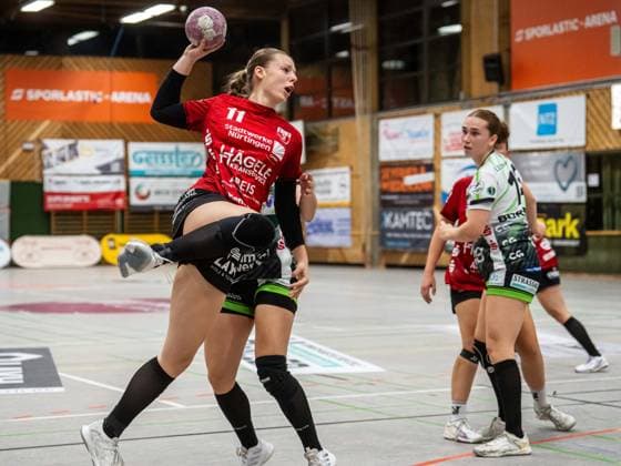 Nele Nusser, SG Nürtingen Zizishausen, No. 11, gets a clear shot; SG Nürtingen Zizishausen vs. Frisch Auf Göppingen, Handball, DHB Cup, 2026–2027 season, October 3, 2026 SG Nürtingen Zizishausen vs. Frisch Auf Göppingen, Handball, DHB Cup, 2026–2027 season, October 3, 2026 Nürtingen Copyright: xMichaelxSchmidt Eibner-Pressefotx EP_MST