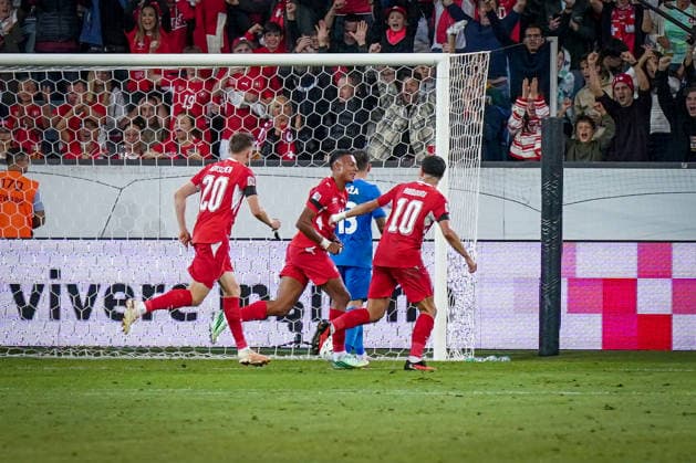 Soccer: UEFA Nations League 2026–2027, Matchday 3: Switzerland vs. Slovenia at Thermoplan Arena Lucerne—Goal and celebration following the 2–1 score by Dan Ndoye (Switzerland), 11; joy, excitement, and celebration with Zeki Amdouni (Switzerland), 10, and Michel Aebischer (Switzerland), 20 Copyright: xJOERANxSTEINSIEKx
