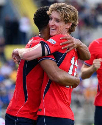 03 October 2026 - Croatia v England - UEFA Nations League - Stadion HNK - Rijeka - Croatia. Croatia v England - UEFA Nations League - Stadion HNK - Rijeka - Croatia. England s Jude Bellingham celebrates his goal with Anthony Gordon. Picture : Mark Pain RIJEKA CROATIA Copyright: xMarkxPainx