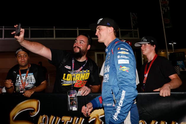LAS VEGAS, CA - OCTOBER 03: Corey Day ( 17 Hendrick Motorsports HendrickCars.com Chevrolet) signs autographs in victory lane after winning the Focused Health 302 NASCAR, Motorsport, USA O™Reilly Auto Parts Series race on October 3, 2026, at Las Vegas Motor Speedway in Las Vegas, NV. (Photo by Jeff Speer LVMS Icon Sportswire) AUTO: OCT 03 NASCAR O™Reilly Auto Parts Series Focused Health 302 EDITORIAL USE ONLY Icon26100319049