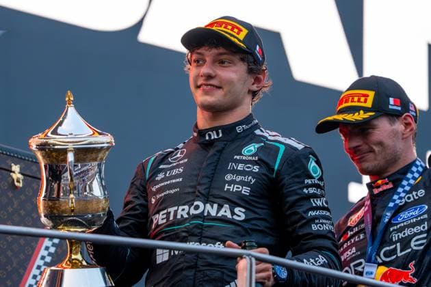 October 4, 2026, Kuala Lumpur, Malaysia: Andrea Kimi Antonelli (ITA) (Mercedes-AMG Petronas F1 Team) and Max Verstappen (NLD) (Oracle Red Bull Racing) on the podium after the race of the Formula 1 Bahrain Grand Prix In Malaysia 2026 at the Sepang International Circuit. Kuala Lumpur Malaysia - ZUMAs197 20261004_aaa_s197_015 Copyright: xLucaxMartinix