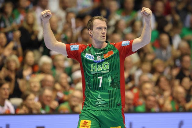 October 4, 2026, xtgx, Opel HBL Handball, SC Magdeburg vs. HC Erlangen emspor, from left: Felix Claar (Magdeburg), 7, celebration, goal celebration, celebrating the goal, Magdeburg celebration