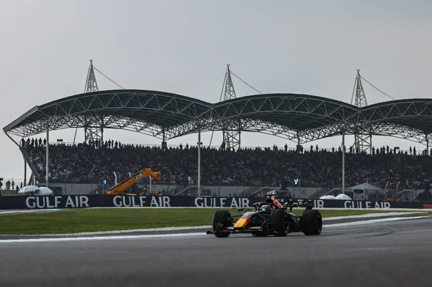 SEPANG, SGR - OCTOBER 04: Max Verstappen of Netherlands and Oracle Red Bull Racing arrive on the grid before the start of the Formula 1 Gulf Air Bahrain Grand Prix on October 04, 2026 held at Sepang International Circuit in Sepang, Malaysia. (Photo by Hazrin Yeob Men Shah Icon Sportswire) AUTO: OCT 04 F1 Bahrain Grand Prix in Malaysia EDITORIAL USE ONLY Icon37826100412934