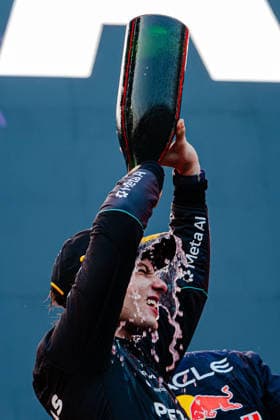 2026 Malaysian Grand Prix - Podium ANDREA KIMI ANTONELLI (ITA) of Mercedes-AMG PETRONAS Formula One Team PODIUM Driver’s Parade on Sunday during the 2026 Formula 1 Gulf Air Bahrain Grand Prix in Malaysia at Sepang International Circuit on October 4, 2026. Photo by Tan Jun Da ABACAPRESS.COM Kuala Lumpur Malaysia Copyright: xJunxDaxTan ABACAx