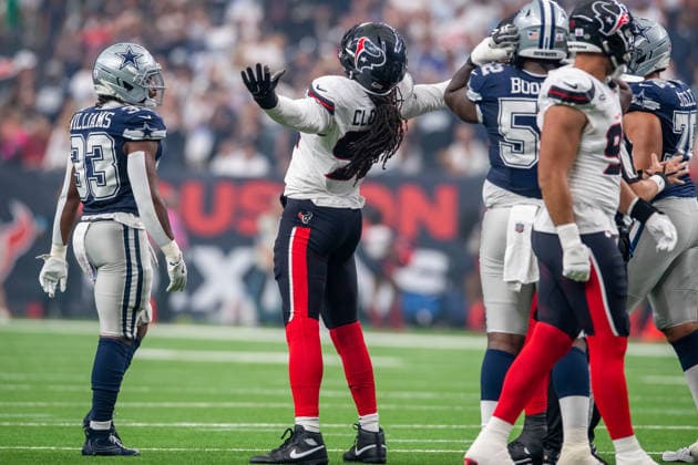 October 4, 2026: Houston Texans defensive end Jadeveon Clowney (90) celebrates a stop during a game between the Dallas Cowboys and the Houston Texans in Houston, TX. .. CSM NFL, American Football Herren, USA 2026: Cowboys Vs Texans OCT 04 - ZUMAc04_ 20261004_zma_c04_062 Copyright: xTraskxSmithx
