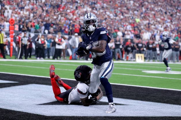 October 4, 2026, Houston, Texas, U.S: Dallas Cowboys wide receiver Ceedee Lamb (88) catches a pass for the game-winning touchdown during the fourth quarter of the NFL, American Football Herren, USA regular season game between the Houston Texans and the Dallas Cowboys at Reliant Stadium in Houston, TX on October 4, 2026. Houston U.S - ZUMAw137 20261004_aap_w137_095 Copyright: xErikxWilliamsx
