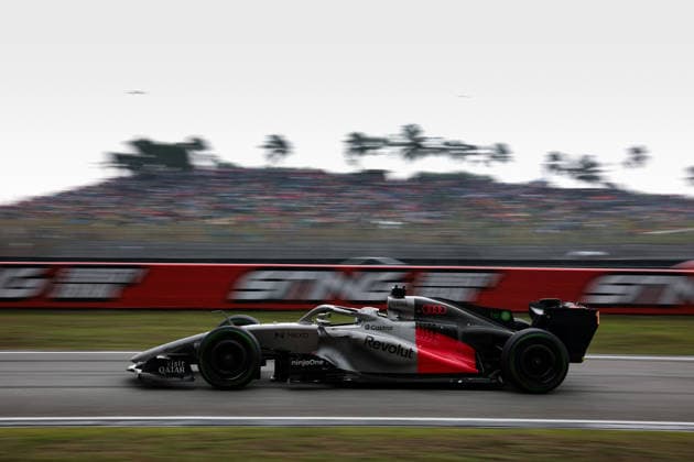 F1 - BAHRAIN GRAND PRIX IN MALAYSIA 2026 27 HULKENBERG Nico (ger), Audi F1 Team , action during the 2026 Formula 1 Bahrain Grand Prix in Malaysia, 16th round of the 2026 Formula One World Championship, WM, Weltmeisterschaft from October 2 to 4, 2026 on the Sepang International Circuit, in Sepang, Malaysia - SepangMalaysia Copyright: xEricxAlonsox