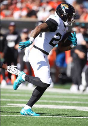 CINCINNATI, OH - OCTOBER 4: Jacksonville Jaguars running back Chris Rodriguez Jr. 24 in a game between the Jacksonville Jaguars and the Cincinnati Bengals on October 4, 2026, at Paycor Stadium in Cincinnati, OH. (Photo by Jeff Moreland Icon Sportswire) NFL, American Football Herren, USA OCT 04 Jaguars at Bengals EDITORIAL USE ONLY Icon168261004074