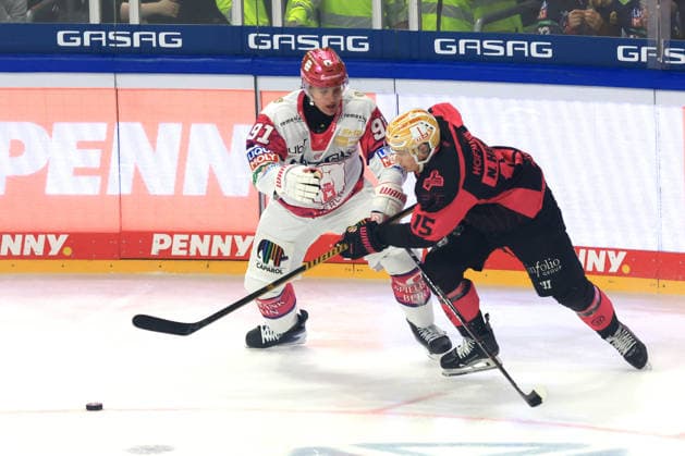 October 4, 2026, GER, DEU, Germany, Ice Hockey: Tobias Krestan, Eisbären Berlin 91; Nikolaus Heigl, Ice Tigers 15; nordphoto GmbH, Engler Berlin, Uber Arena Berlin, Germany Copyright: xNordphotox xEnglerx