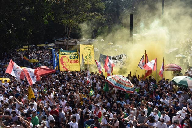 Bilder des Jahres 2021, News 09 September News Themen der Woche KW36 SÃO PAULO, SP - 12.09.2021: DEMONSTRATION AGAINST BOLSONARO IN SÃO PAU - Demonstration against President Jair Bolsonaro, (No Party) this Sunday, (12) at Av. Paulista, SP. Opposition movements such as the MBL, Vem Pra Rua, and Livres organized the act that has the motto of Fora Bolsonaro, the protest attracted the support of people from the right, center and left, who are calling for the president& 39;s impeachment. x2119025x RobertoxCasimiro