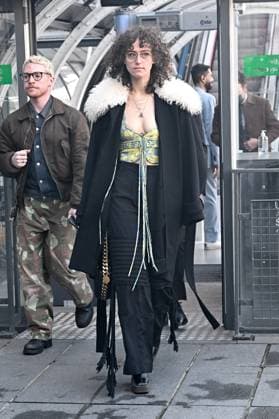 PFW Stella McCartney Outside Arrivals JR Ella Emhoff attending the Stella McCartney show during PFW Womenswear Fall Winter 22 23 in Paris, France on March 7, 2022. Photo by Julien Reynaud APS-Medias ABACAPRESS.COM Paris France Copyright: xReynaudxJulien APS-Medias ABACAx 801292_009 ReynaudxJulien APS-Medias ABACAx 801292_009
