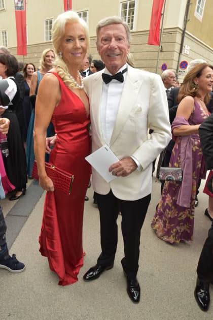 Hans Peter Wild, owner of Mönchstein Castle, Hotel Goldener Hirsch, Caprisonne, festival major sponsor, life partner Christine Drage, Le nozze di Figaro, 2023, premiere, Salzburg Festival, Manfred Siebinger