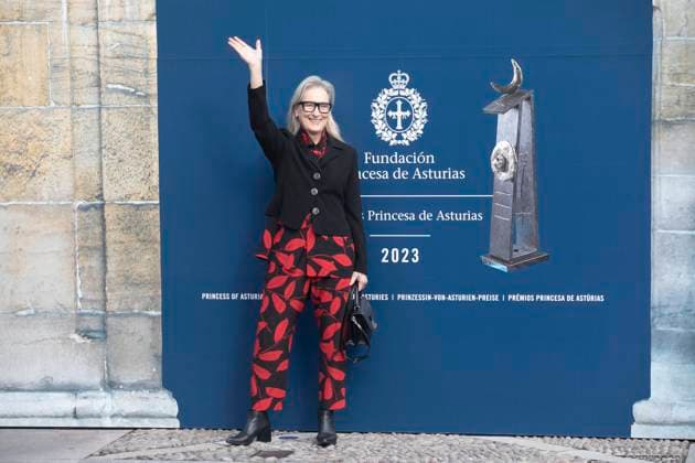 Bilder des Jahres 2023, Entertainment 10 Oktober Entertainment Themen der Woche KW42 Entertainment Bilder des Tages Meryl Streep Received The Princess Of Asturias Award For The Arts - Oviedo Actress Meryl Streep during her official reception at the Hotel Eurostars de la Reconquista on October 18, 2023, in Oviedo, Asturias (Spain). Meryl Streep, the actress who has won three Oscars, eight Golden Globes, two BAFTAs and three Emmys in her more than 40-year career, has already arrived in Oviedo to receive the 2023 Princess of Asturias Award for the Arts. The actress was unanimously chosen by the jury in the Arts category for dignifying the art of acting and making ethics and coherence transcend through her work, with the virtue of emphasizing that human beings, and specifically women, must beat and stand out from their uniqueness, from their difference for Copyright: xEuropaxPress ABACAx 872224_002 EuropaxPress ABACAx 872224_002