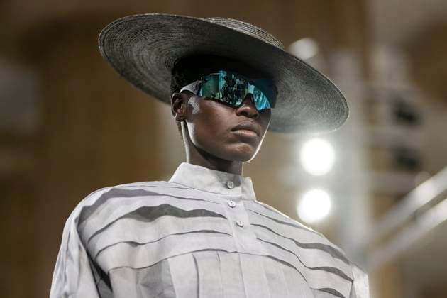Bilder des Jahres 2024, Entertainment 05 Mai Entertainment Themen der Woche KW21 Louis Vuitton Cruise 2025 Show - Barcelona A model parades during a Louis Vuitton fashion show at Park Güell on May 23, 2024, in Barcelona, Catalonia, Spain. The Park Güell in Barcelona hosts today the parade of the Cruise 2025 collection of Louis Vuitton, in one of the many actions that the firm has planned in collaboration with the Catalan capital to accompany the 37th America s Cup. The collection has been designed by Nicholas Ghesquiere, and the event will bring together Hollywood personalities and artists, as well as the owner of LVMH, Bernard Arnault, the man with the world s largest fortune. Photo by Lorena Sopena Europa Press ABACAPRESS.COM Barcelona Spain Copyright: xEuropaxPress ABACAx