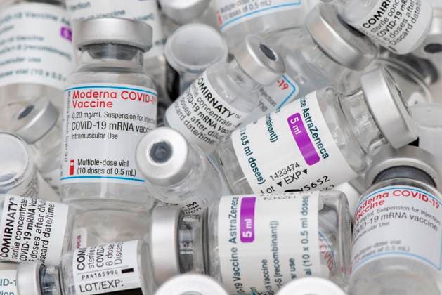 Covid 19 vaccine from Astra Zeneca, Moderna and Pfizer Biontech Pfizer Biontech The vaccine from Astra Zeneca, Moderna and Pfizer Biontech Pfizer Biontech against Corona Covid 19