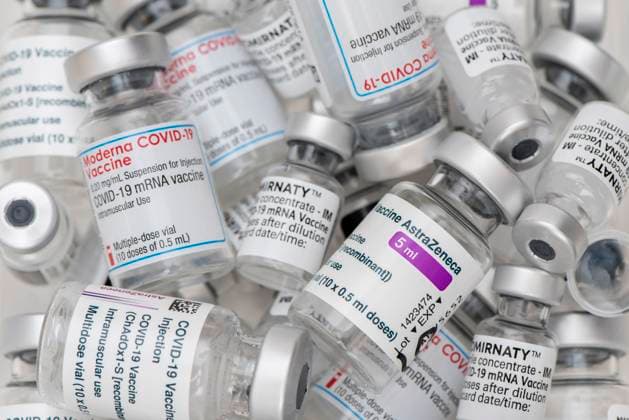 Covid 19 vaccine from Astra Zeneca, Moderna and Pfizer Biontech Pfizer Biontech The vaccine from Astra Zeneca, Moderna and Pfizer Biontech Pfizer Biontech against Corona Covid 19