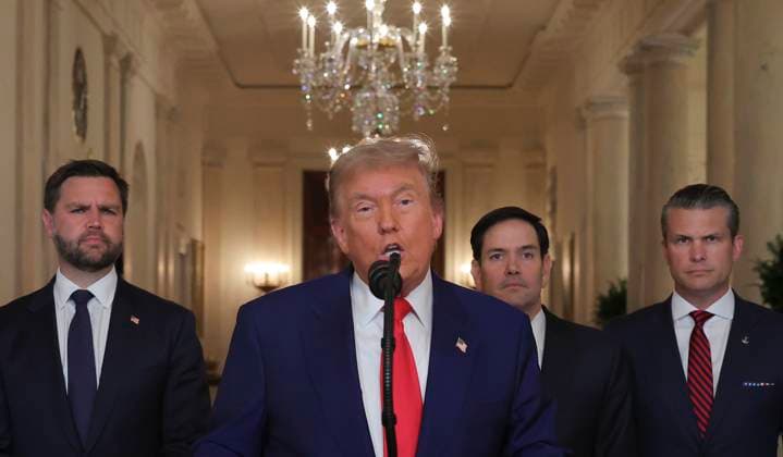 June 21, 2025, Washington, District Of Columbia, USA: U.S. President Donald Trump delivers an address to the nation accompanied by U.S. Vice President JD Vance, U.S. Secretary of State Marco Rubio and U.S. Defense Secretary Pete Hegseth, at the White House in Washington, D.C., U.S. June 21, 2025, following U.S. strikes on Iran s nuclear facilities Washington USA - ZUMAs152 20250621_faa_s152_059 Copyright: xCarlosxBarriax-xPoolxviaxCNPx