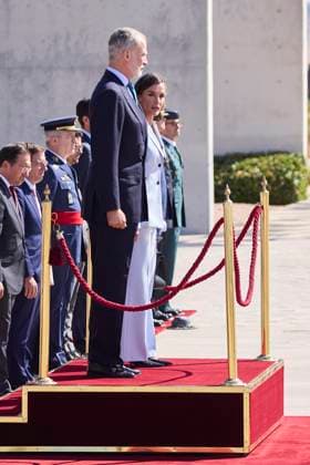September 16, 2025, Madrid, Madrid, Spain: KING FELIPE VI of Spain and QUEEN LETIZIA of Spain depart for an official visit to Egypt at Barajas Airport Madrid Spain - ZUMAc260 20250916_zep_c260_007 Copyright: xMikexChicorrox