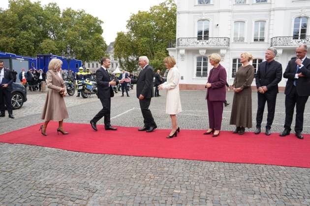 Celebrations for the Day of German Unity in Saarbruecken Arrival of the French President Emmanuel Macron with his wife Brigitte Macron and welcome by the constitutional bodies with their partners in front of the State Chancellery in Saarbruecken, 03 10 2025 Saarbruecken Saarland Germany