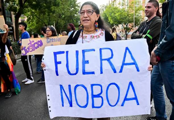 October 12, 2025, Madrid, Madrid, SPAIN: Demonstration and parade on October 12 in Madrid, under the slogan Let s Decolonize Ourselves: A Flowering Land Against the Genocidal Order. The event brought together collectives, artists, and activists defending Indigenous peoples and opposing the colonial commemoration of Hispanic Heritage Day. Madrid SPAIN - ZUMAz108 20251012_znp_z108_019 Copyright: xRichardxZubelzux