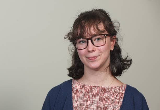 October 28, 2025, St. Petersburg, Florida, USA: Tampa Bay Times reporter Lucy Marques at the Poynter Institute on Tuesday, Oct. 28, 2025 in St. Petersburg. Marques is part of the Times Education Hub team. St. Petersburg USA - ZUMAs70_ 20251028_zan_s70_074 Copyright: xDirkxShaddx