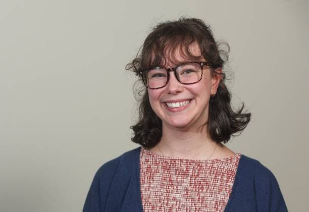 October 28, 2025, St. Petersburg, Florida, USA: Tampa Bay Times reporter Lucy Marques at the Poynter Institute on Tuesday, Oct. 28, 2025 in St. Petersburg. Marques is part of the Times Education Hub team. St. Petersburg USA - ZUMAs70_ 20251028_zan_s70_075 Copyright: xDirkxShaddx