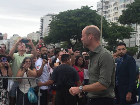 Prince William in Rio de Janeiro RIO DE JANEIRO, BRAZIL, NOVEMBER 3 : Prince William takes part in activities on Copacabana Beach, in the southern part of Rio de Janeiro, Brazil, late Monday afternoon, on November 03, 2025. During his visit, he played volleyball with teenagers and observed a drowning rescue simulation carried out by the Fire Department. He later met with firefighters, who showcased the technologies used by the department, and watched a live demonstration of a sea rescue operation involving jet skis and a helicopter. Fabio Teixeira Anadolu Rio de Janeiro Brazil. Editorial use only. Please get in touch for any other usage. Copyright: x2025xAnadoluxFabioxTeixeirax