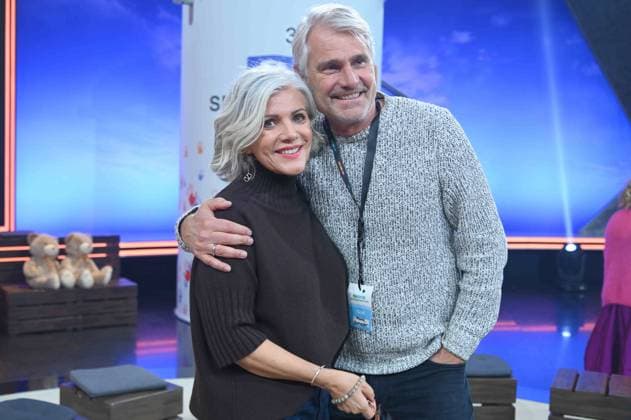 Birgit SCHROWANGE, presenter, with husband Frank SPOTHELFER, portrait, portrait, portrait, cropped single image, single subject, 30 RTL Spendenmarathon Wir helfen Kindern , television, 20 21 11 2025 in Huerth, Germany,