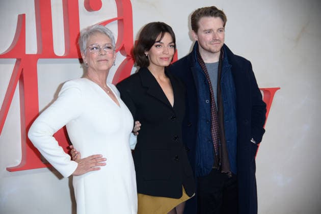Ella McCay UK Special Screening Arrivals at Picturehouse Central, London, UK - 24 November 2025 (L-R) - Jamie Lee Curtis, Emma Mackey, Jack Lowden attends The Ella McCay UK Special Screening at Picturehouse Central, London, England, UK on Monday 24 November, 2025., Credit:Justin Ng Avalon UK, England, London, Picturehouse Central Copyright: xJustinxNgx xAvalonx 1054455556