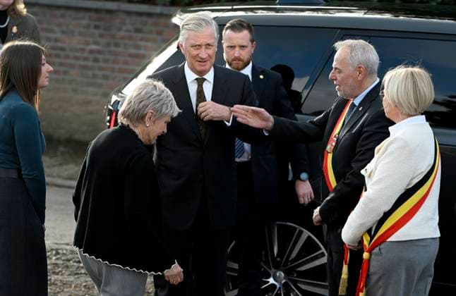 The King Visits Alzheimer Cafe JUPRELLE, BELGIUM - NOVEMBER 26 : King Philippe participates in a session of the Alzheimer Café in Juprelle, a ViADem municipality (dementia-friendly city or municipality). The Alzheimer Café is a meeting place where people with Alzheimer s disease, their loved ones, carers, healthcare providers and other interested parties can meet in a warm and informal atmosphere. Over snacks and drinks, they talk about daily life with the disease and work to break down taboos. It is not a medical consultation or therapy, but a place where people can get information, share experiences, find support and reduce loneliness. The meetings are organised by De Ligue Nationale Alzheimer Liga ASBL vzw Vog, chaired by Baroness Hen Copyright: xBertxVanxDenxBrouckex