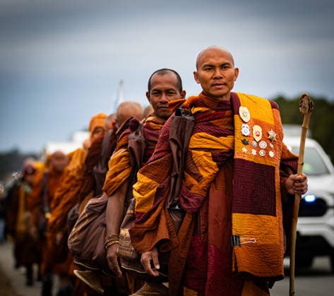 January 23, 2026, Pittsboro, North Carolina, USA: Venerable Bhikkhu Pao±o±ÄÂkÄÂra leads a group of Buddhist monks in their Walk for Peace on day 90 of their 120-day, 2,300-mile journey which started in Fort Worth, Texas and will culminate in Washington, D.C. to raise awareness of peace, loving kindness, and compassion across America and the world. Pittsboro USA - ZUMAh304 20260123_zsp_h304_003 Copyright: xAlexxHallowayx
