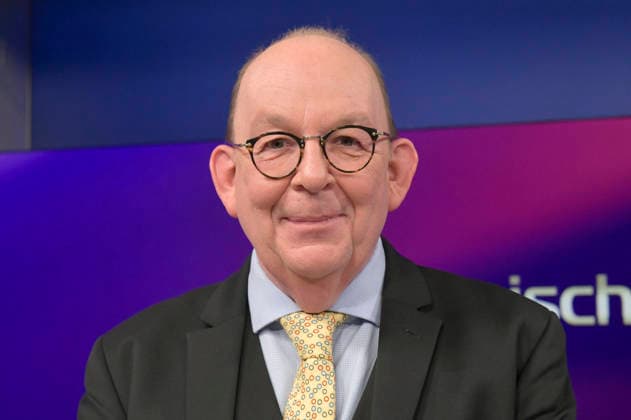 Denis Scheck on the ARD talk show maischberger in Studio Berlin Adlershof Berlin, 17 03 ,2026 Foto:xM.xBehrensx xFuturexImagex maischberger1703_6329