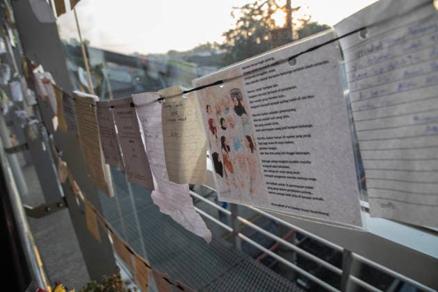 May 5, 2026, Bekasi Timur, West Java, Indonesia: East Bekasi, West Java, Indonesia, Tuesday, May 5, 2026: Flowers continue to fill the site of the train accident at East Bekasi Station, which claimed the lives of 14 victimsâ€all of whom were women. Expressions of condolence written on small slips of paper are visible throughout the station. Commuter line passengers passing through the station pause to look, offer prayers, or lay down flowers as a sign of grief. Bekasi Timur Indonesia - ZUMAh128 20260505_zap_h128_004 Copyright: xDonalxHusnix