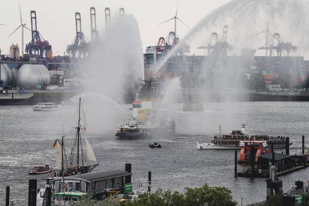 Germany, Hamburg, Hamburg harbor, Hamburg harbor birthday, Hamburg harbor birthday, Elbe, fire boat, water fountains, harbor parade, port of Hamburg, container terminal, harbor cranes, shipping, maritime photography, harbor panorama, launches, water traffic, industrial p Copyright: xStefanxTrochax